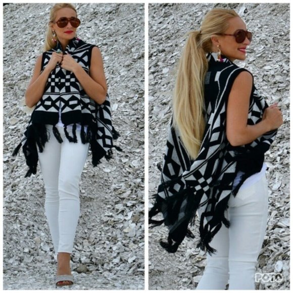 MODA ME COUTURE Sweaters - Fringe Open Front Knit Vest - Black